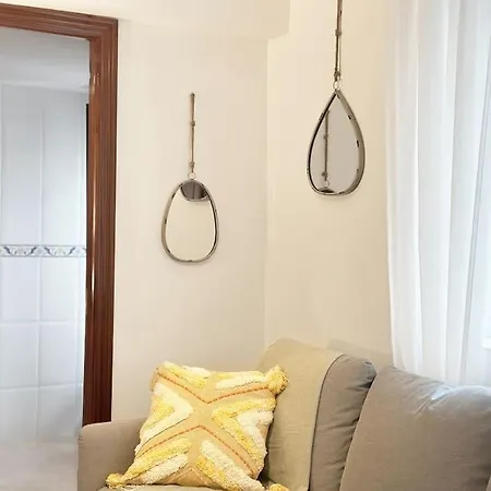 Apartamento De Diseno En El Puerto De Castro * Castro Urdiales
